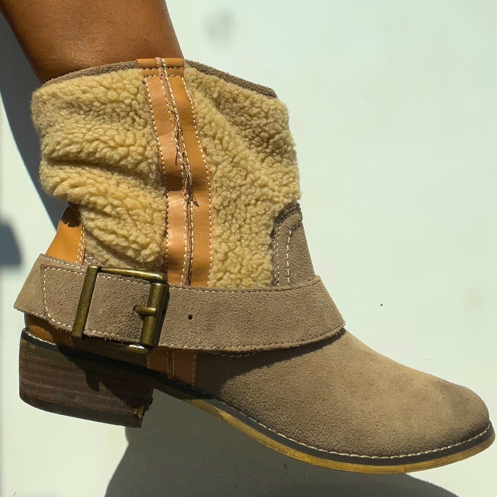 Kelsi Dagger Brooklyn Suede Sherpa Lined Ankle Boot size 8